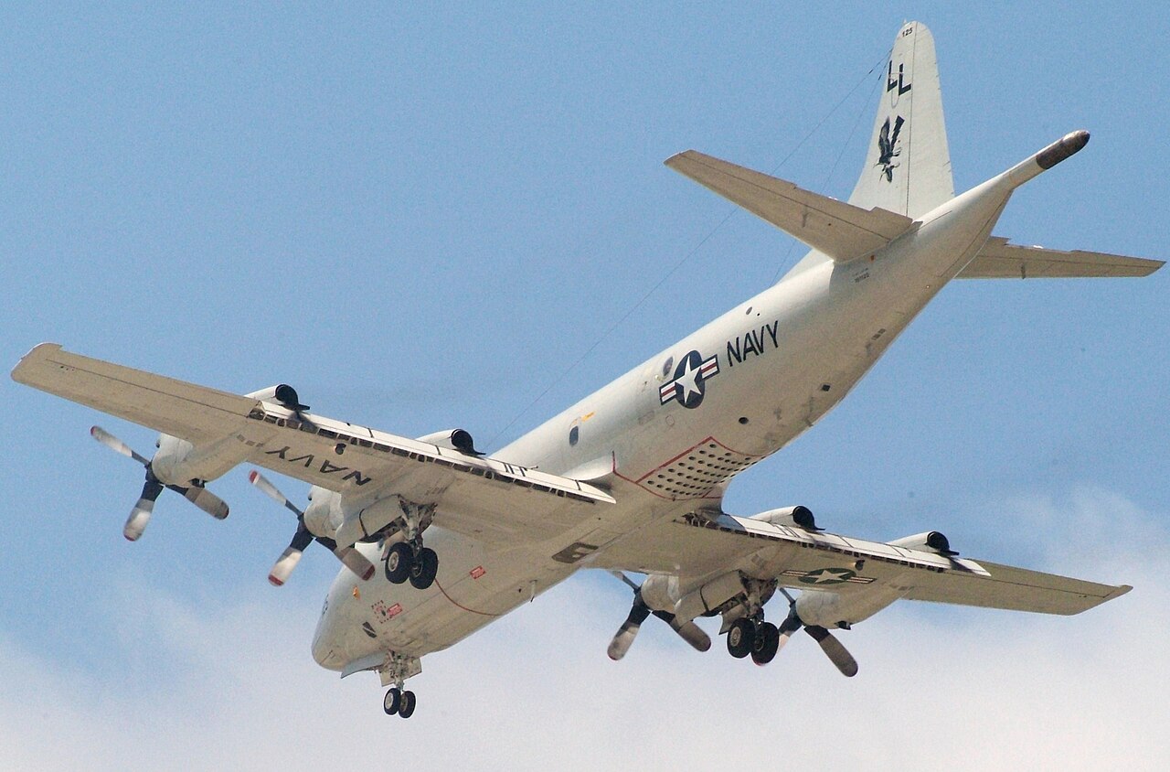161125 LL-125 a P-3C of VP-30 landing at North Island NAS (3858553247).jpg